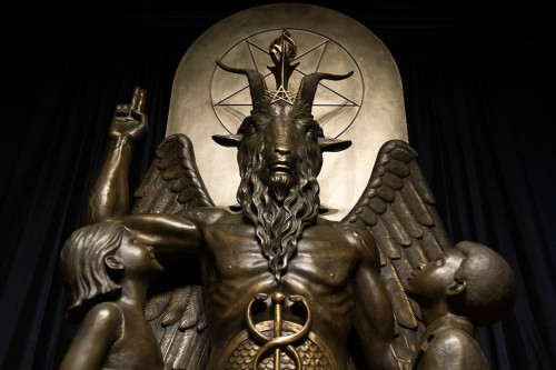 Baphomet_Statue_Satanic_Temple.jpg