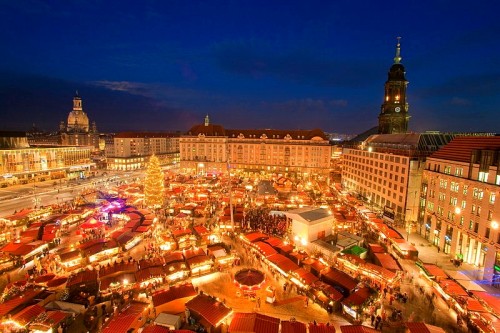 christmas-market-striezelmarkt-in-dresden.jpg